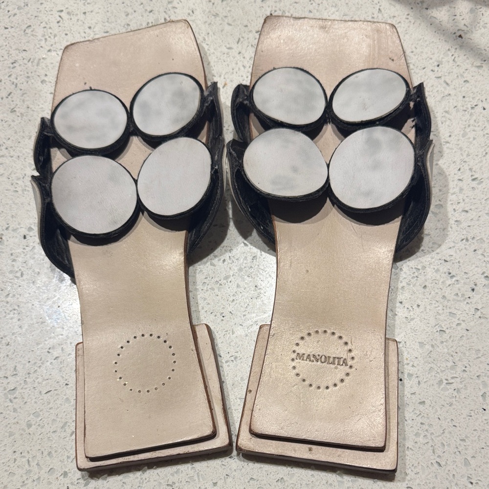 Manolita Black and Cream Circle Accent flats